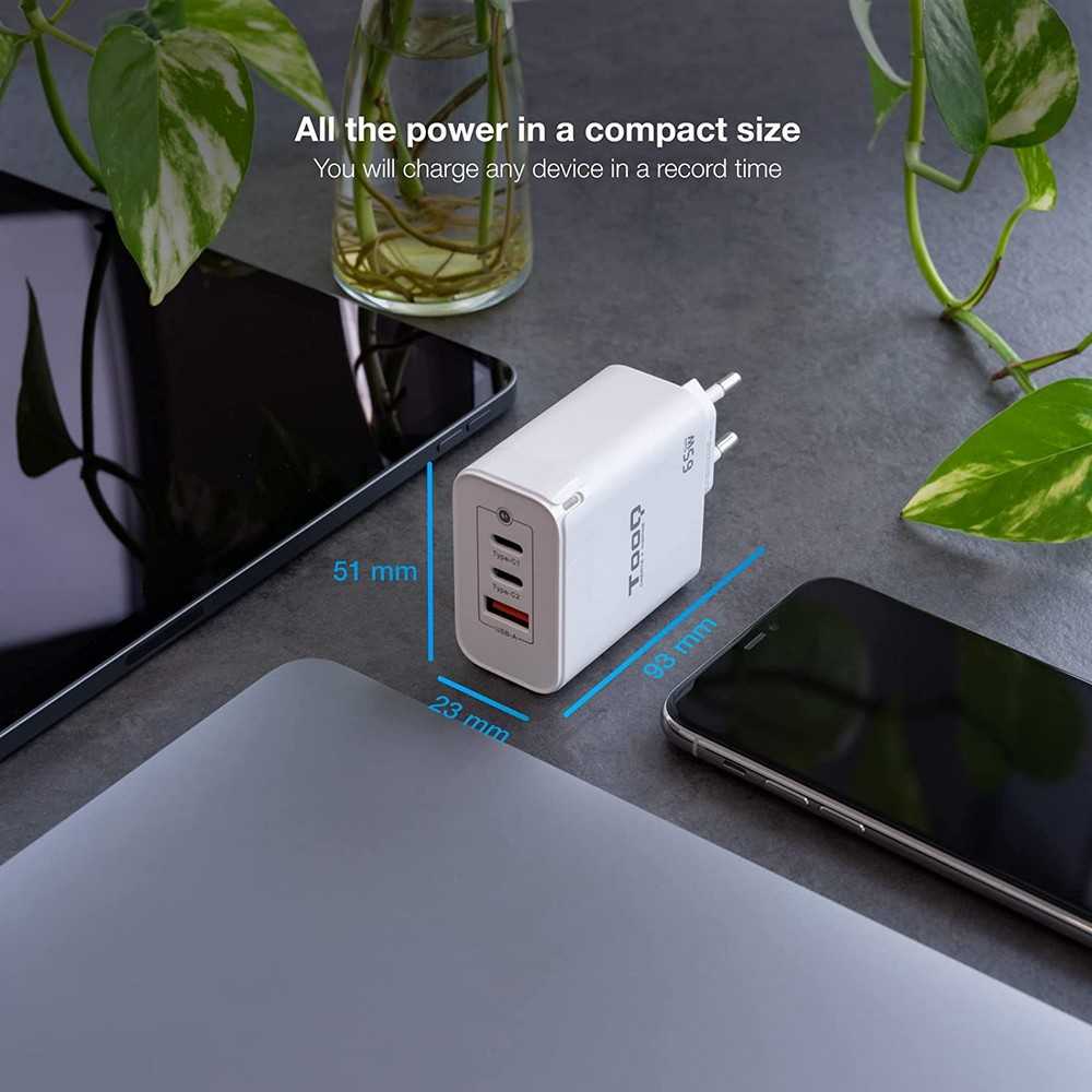TOOQ TQWC Cargador de Pared de 3 Puertos, 2 Puertos USB-C PD y un Puerto USB-A QC 65W Color Blanco